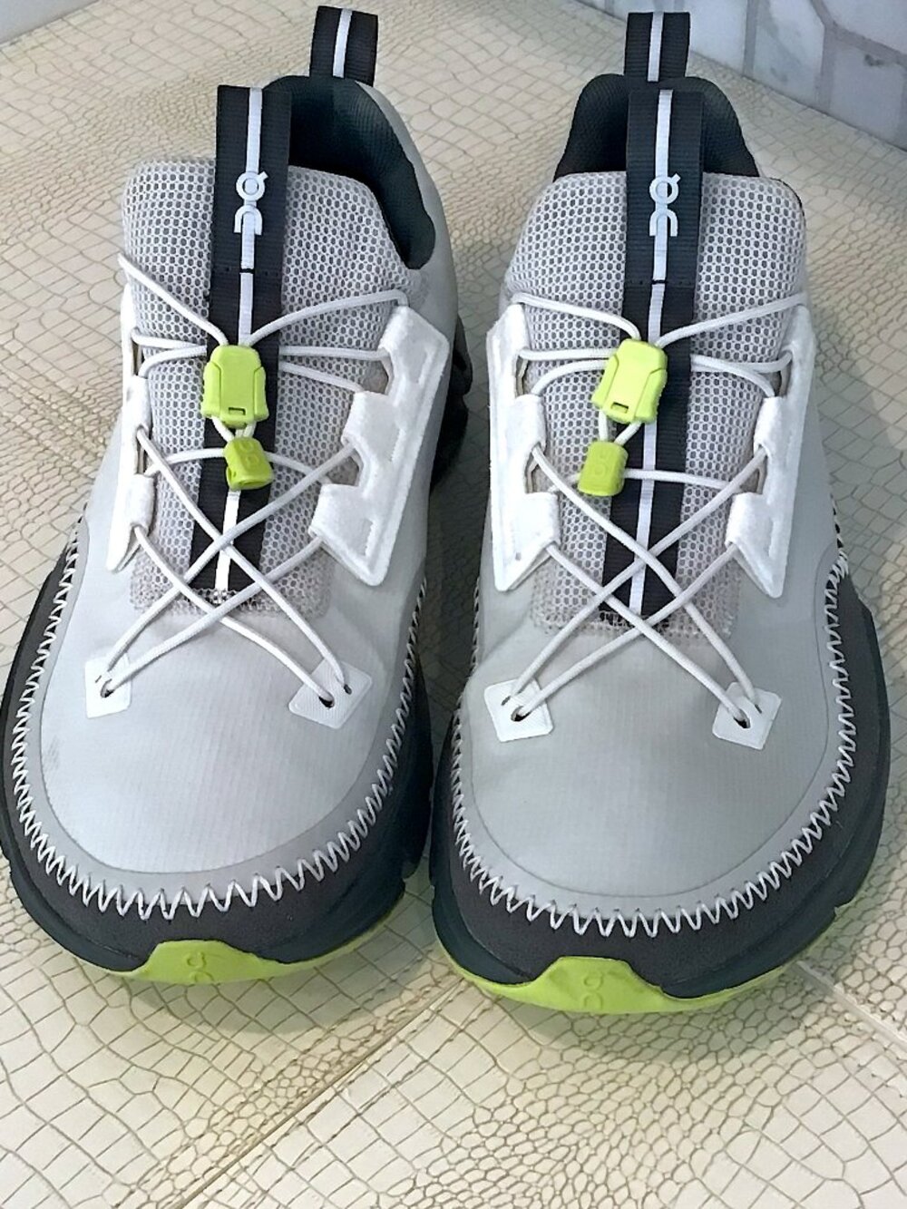 On Cloud Away Running Shoes Green Gray Women’s 10.5, Men's 9